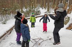 In den Weihnachtsferien gibt es im Nationalpark Bayerischer Wald ein spannendes Programm für Kinder. (Foto: Nationalpark Bayerischer Wald)